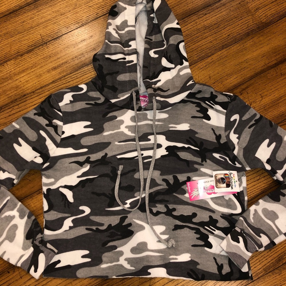 Cropped camo So Nikki hooded sweatshirt